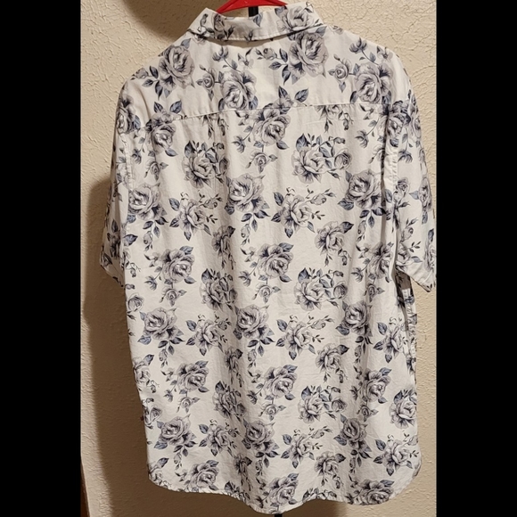 Mens Button down - Picture 2 of 2